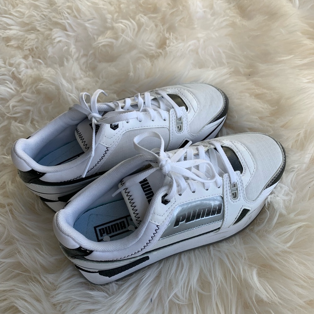 Puma mile runner sneaker